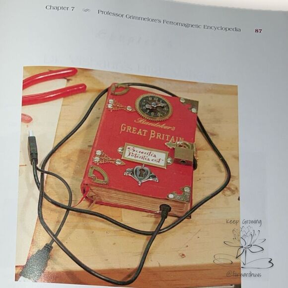 Steampunk Gear, Gadgets & Gizmos: Guide to Creating Modern Artifacts - Picture 7 of 10